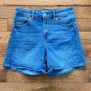 H&M Women’s Blue Jean Denim Shorts - 8